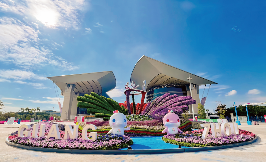 第十五屆全國運動會舉辦期間,格外明顯的“全運藍”引發市民熱議。