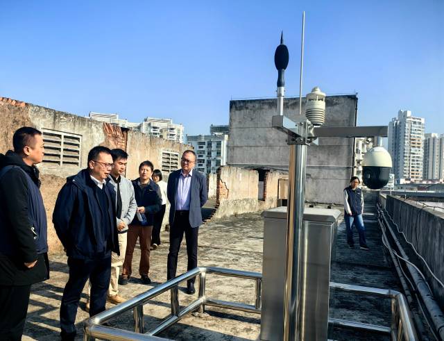 海珠分局調研組到南石頭街噪聲國控點調研 海珠分局調研組到南石頭街噪聲國控點調研